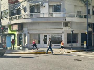 Local comercial · 180m² · Local 180 m² en Cabildo Esq Quesada Cuadra Registro Civil y a m Subte Congreso
