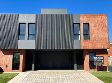 Casa de 3 ambientes, Córdoba · Ultima Unidad, Duplex Premium 3 Dor. 3 Baños, Barrio Miradores II,