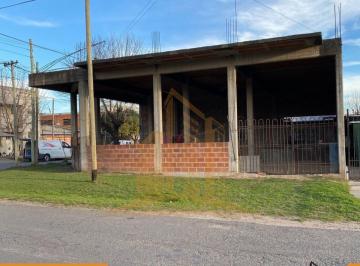 Casa de 2 ambientes, Campana · ¡Excelente Propiedad Para Reciclar!