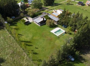 Casa · 180m² · 5 Ambientes · 1 Cochera · Casa en Venta 3 Dorm. en El Rodeo