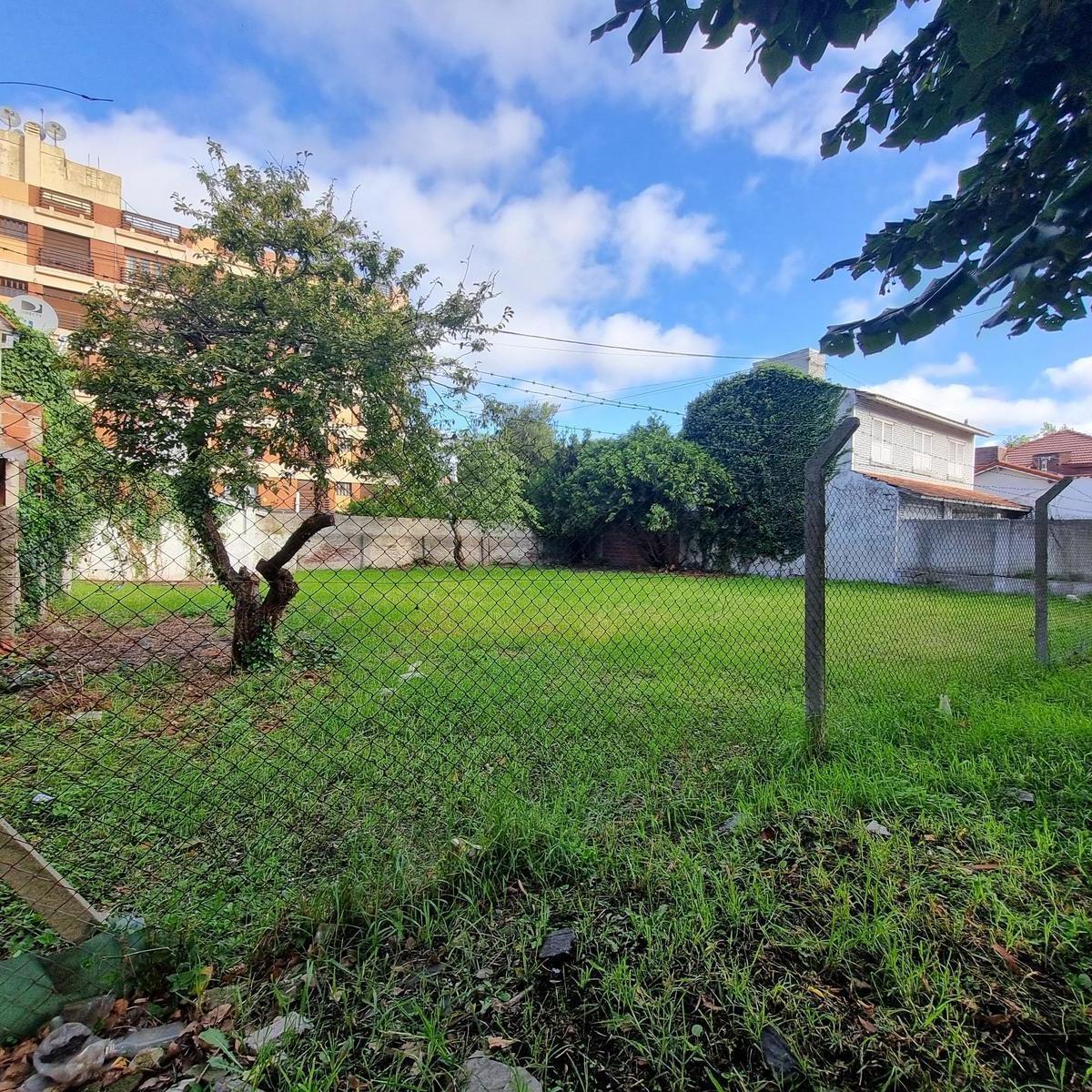 Lote de 234 m² en barrio Punta Mogotes