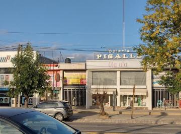 Local comercial · 550m² · Venta! Once (11) Locales! en "Galería Pigalle", Sobre Av Rafael Nuñez.
