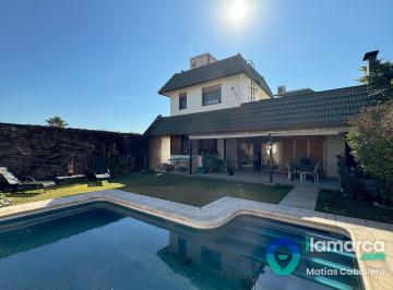 Casa · 535m² · 5 Dormitorios · Casa a La Venta en Urca de 5 Dorm. Aceptar Menor en Urca