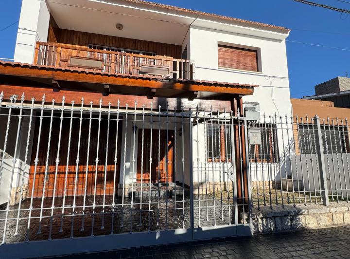 Casa · 1m² · 4 Dormitorios
