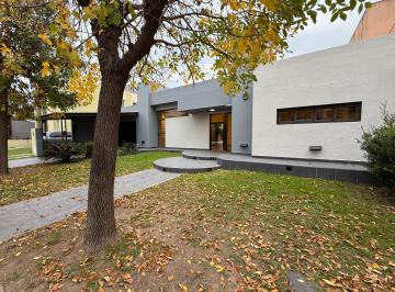 Casa de 6 ambientes, Córdoba · Venta Casa con Pileta - Tejas 2 Apto Credito