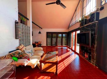 Casa · 582m² · 4 Dormitorios · 5 Cocheras · Venta Casa Costa Azul Frente Al Lago