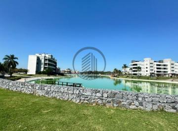 Casa · 144m² · 5 Ambientes · Casa en Venta en Lagoon Pilar, Financiada