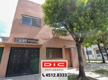 PH · 106m² · 5 Ambientes · 1 Cochera · PH 4 Dorm. Venta - V. Martelli - B. Parque