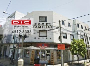 Edificio · 370m² · Edificio Comercial - Local en Planta Baja y Hotel Familiar de 34 Hab. - Carapachay