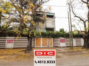 Casa · 434m² · 8 Ambientes · Casa 7 Dorm. Venta - San Andres