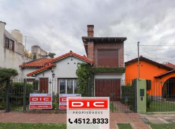 Casa · 166m² · 5 Ambientes · 1 Cochera · Casa 3 Dorm. Venta - Villa Adelina