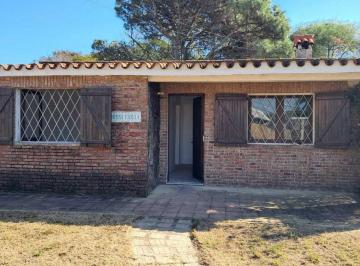 Casa · 104m² · 4 Ambientes · 2 Cocheras · Venta 2 Casas en Solymar a m de La Rambla