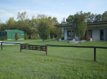 Quinta vacacional · 80m² · 3 Ambientes · 2 Cocheras · Quinta en Baradero