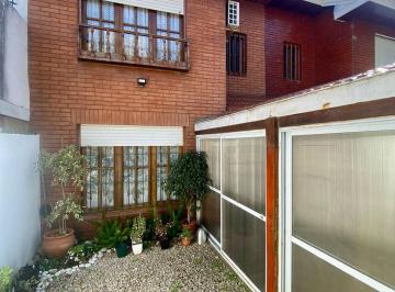 Casa · 80m² · 2 Dormitorios · 1 Cochera · Latorre Prop. Vende Duplex 3 Amb en Parque Luro