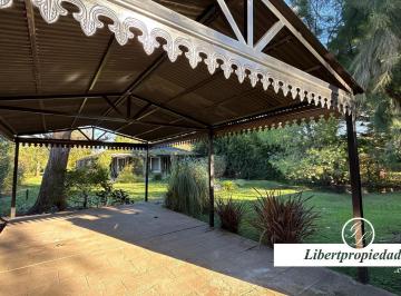 Casa · 129m² · 5 Ambientes · 1 Cochera · Casa en Venta en Parque Exaltación
