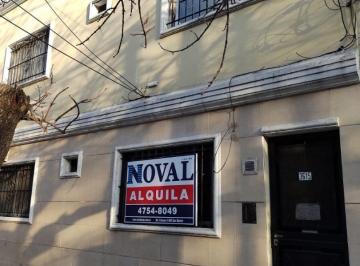 PH · 23m² · San Martín Centro. PH 2 Ambientes en 1° Piso por Escalera