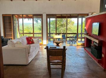 Campo · 200m² · 4 Ambientes · 3 Cocheras · Se Vende Chacra 25 Ha con Casa y Laguna. Misiones