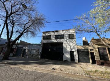 Bodega-Galpón · 617m² · 3 Ambientes · Venta Galpón con Oficina Barrio Azcuenaga Permuta Renovado Excelente Estado