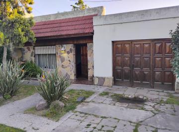 Casa de 3 ambientes, La Plata · Casa en Venta en La Plata