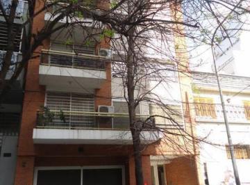 Departamento · 60m² · 3 Ambientes · 1 Cochera · Alquiler - 3 Ambientes - Caballito