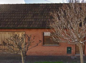 Casa · 149m² · 4 Ambientes · 1 Cochera · Casa con Tres Dorm. y Garage. Banfield Este