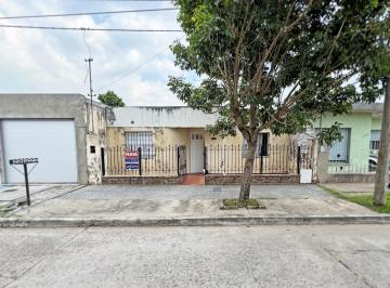 Casa · 2 Dormitorios · Casa en San Lorenzo