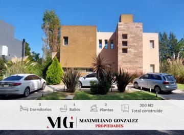 Casa · 200m² · 4 Ambientes · Casa Venta Barrio Malibú