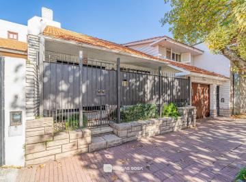 Casa · 197m² · 4 Ambientes · 1 Cochera · Venta - Casa en PH - Parque - Quincho - Chauvin