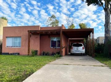 VCO-VC1-1008_2 · Casa en Venta 3 Ambientes en Álvarez del Bosque, Moreno
