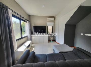 VCO-VCO-1004_2 · Casa en Venta 6 Ambientes en Maria Eugenia Rv