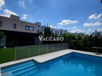 VCO-VCO-1004_2 · Casa en Venta 6 Ambientes en Maria Eugenia Rv