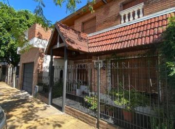 Casa · 200m² · 6 Ambientes · 1 Cochera · Venta Casa Americana 6 Ambientes en Dos Plantas, Morón