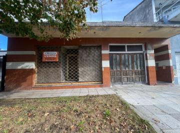 Casa · 333m² · 5 Ambientes · 3 Cocheras · Casa en Bernardino Rivadavia