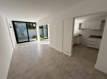 Departamento · 80m² · 3 Ambientes · Departamento en Venta 2 Dorm. con Patio - Refinería