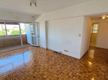 Departamento · 56m² · 3 Ambientes · Venta 3 Ambientes Al Frente Sobre Av Pavon.