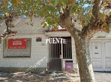 Casa · 125m² · 3 Ambientes · 1 Cochera · Casa en Banfield Oeste