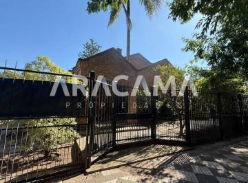 Casa · 350m² · 7 Ambientes · 3 Cocheras · Casa en Venta en Monte Grande
