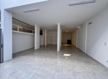 Local comercial · 237m² · 1 Ambiente · 1 Cochera · Local en Centro