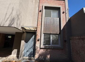 PH · 130m² · 4 Ambientes · 2 Cocheras · PH en Ituzaingo Norte, Cochera Para Dos Vehiculos, Condominio Premium con Piscina