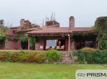 Casa · 394m² · 6 Dormitorios · Casa - 6 Dorm - Carlos Paz