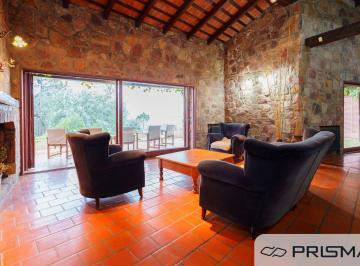 Casa · 394m² · 6 Dormitorios · Casa - 6 Dorm - Carlos Paz