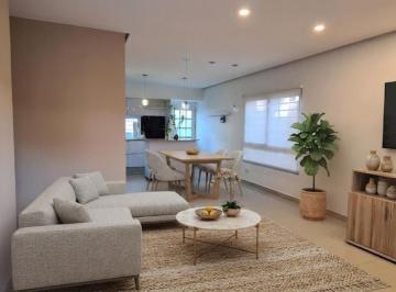 Casa de 3 ambientes, Morón · Casa 3 Ambientes en Venta en Haedo, Reciclada, Suite, Jardín y Cochera