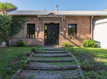 Casa de 9 ambientes, Mendiolaza · Casa de Categoría en Venta Talar Mendiolaza Estilo Quinta