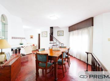 Casa · 315m² · 4 Dormitorios · 2 Cocheras · Casa - 4 Dorm - Residencial Rivadavia