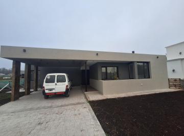 Casa · 150m² · 3 Dormitorios · 2 Cocheras · Arenas Chico - Casa a Estrenar 4 Ambientes C/ Piscina