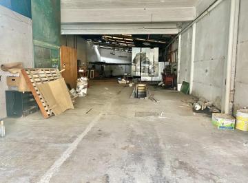 Depósito · 328m² · Teller Mecánico/ Depósito/ Galpón en Caseros.