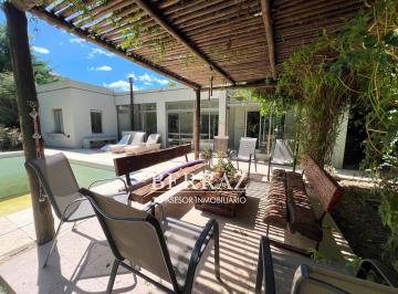 Casa · 156m² · 5 Ambientes · 2 Cocheras · Casa en Venta en Haras Santa Maria, Escobar, G. B. a. Zona Norte