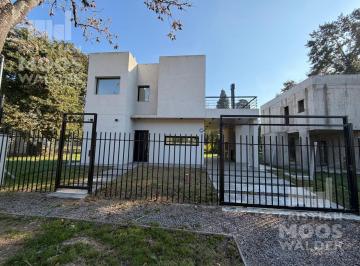 Casa · 112m² · 4 Ambientes · 1 Cochera · Casa en Venta en Matheu
