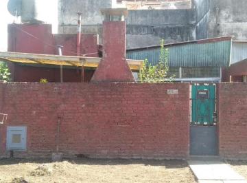 Casa de 2 ambientes, General Belgrano · Casa a Reciclar 58 m². General Belgrano, Buenos Aires.