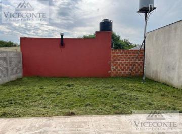 Casa de 3 ambientes, Loma Verde · Casa 85 m², Calle Jorge Placita E/hipólito Irigoyen y San Martin, Loma Verde.